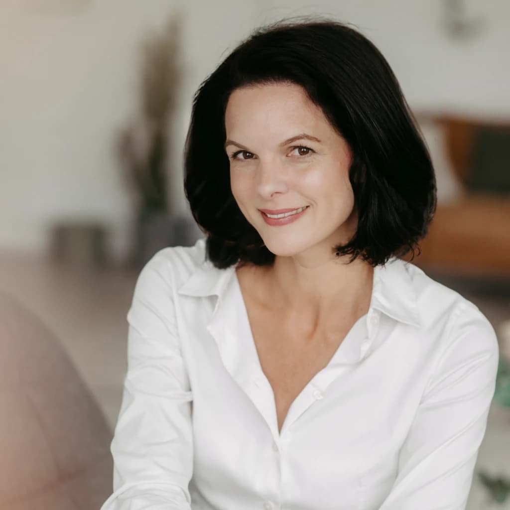 Eva Pock